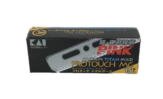 Box of Captain Titan Mild ProTouch MG 15 blades on a white background